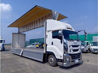 いすゞギガアルミウイング大型（10t）[写真01]