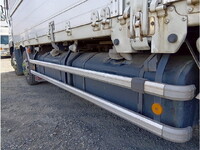 いすゞギガアルミウイング大型（10t）[写真22]