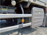 いすゞギガアルミウイング大型（10t）[写真33]