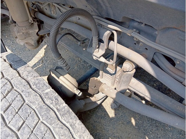 いすゞギガアルミウイング大型（10t）[写真36]