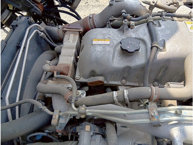 いすゞギガアルミウイング大型（10t）[写真38]