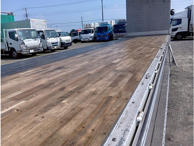 いすゞギガアルミウイング大型（10t）[写真04]