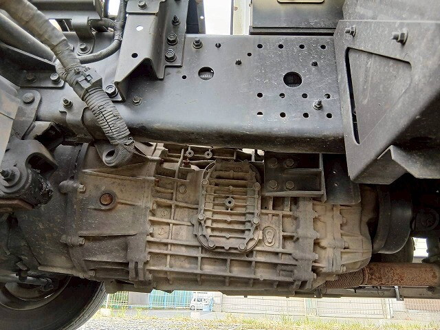 いすゞフォワードアルミウイング中型（4t）[写真12]