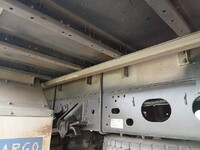 いすゞフォワードアルミウイング中型（4t）[写真16]