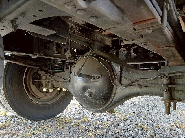 いすゞフォワードアルミウイング中型（4t）[写真18]