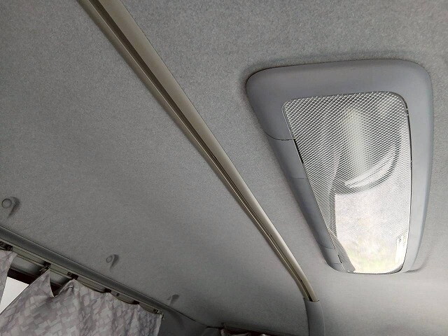 いすゞフォワードアルミウイング中型（4t）[写真24]