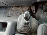 いすゞフォワードアルミウイング中型（4t）[写真26]