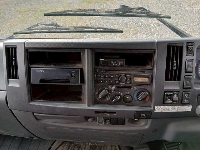 いすゞフォワードアルミウイング中型（4t）[写真27]