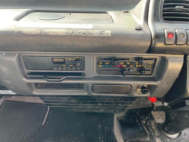 いすゞエルフクレーン5段小型（2t・3t）[写真38]