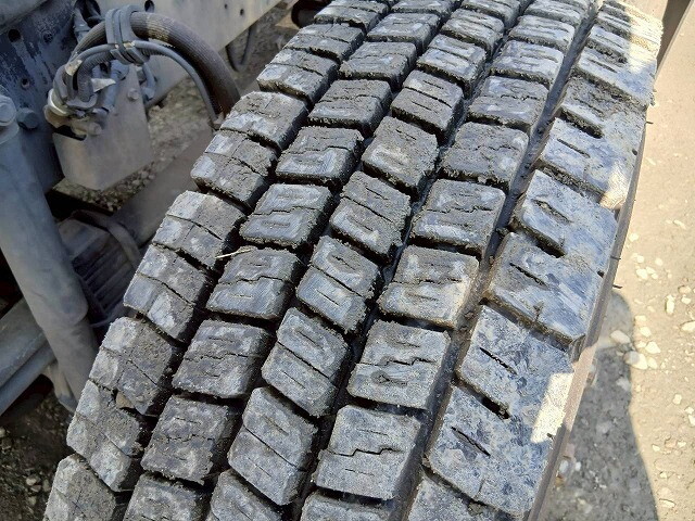 日野プロフィアタンク車（タンクローリー）大型（10t）[写真10]