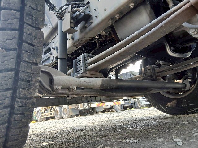 日野プロフィアタンク車（タンクローリー）大型（10t）[写真12]