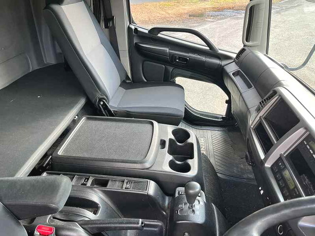 日野レンジャーアルミウイング中型（4t）[写真37]