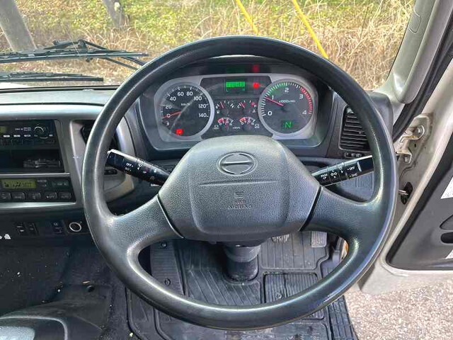 日野レンジャーアルミウイング中型（4t）[写真40]