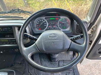 日野レンジャーアルミウイング中型（4t）[写真41]