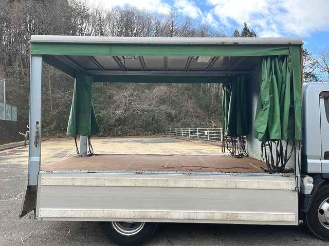 三菱キャンターカーテン車小型（2t・3t）[写真12]
