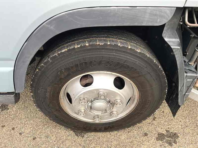 三菱キャンターカーテン車小型（2t・3t）[写真16]