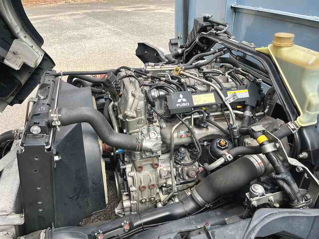 三菱キャンターカーテン車小型（2t・3t）[写真28]