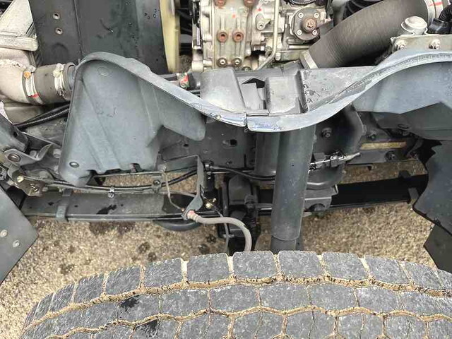 三菱キャンターカーテン車小型（2t・3t）[写真30]