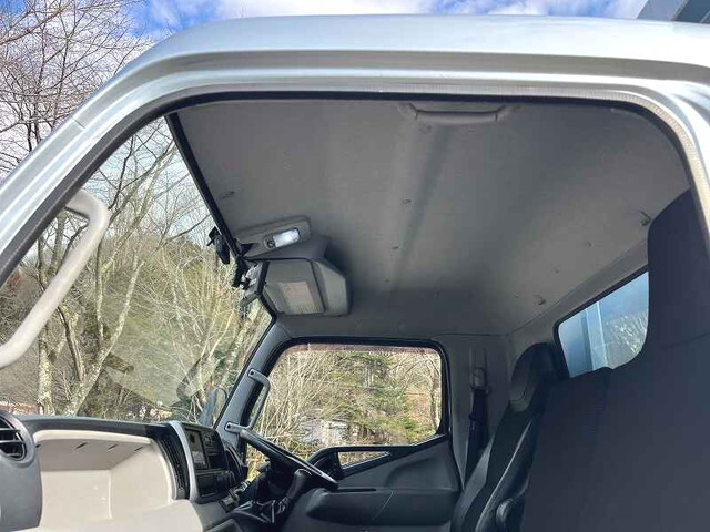 三菱キャンターカーテン車小型（2t・3t）[写真35]