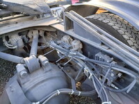 UDトラックスクオントレーラーヘッド（トラクターヘッド）大型（10t）[写真18]