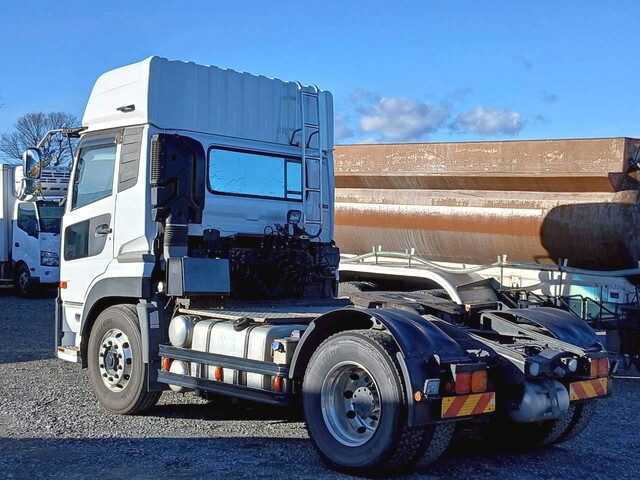 UDトラックスクオントレーラーヘッド（トラクターヘッド）大型（10t）[写真02]