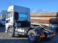 UDトラックスクオントレーラーヘッド（トラクターヘッド）大型（10t）[写真02]