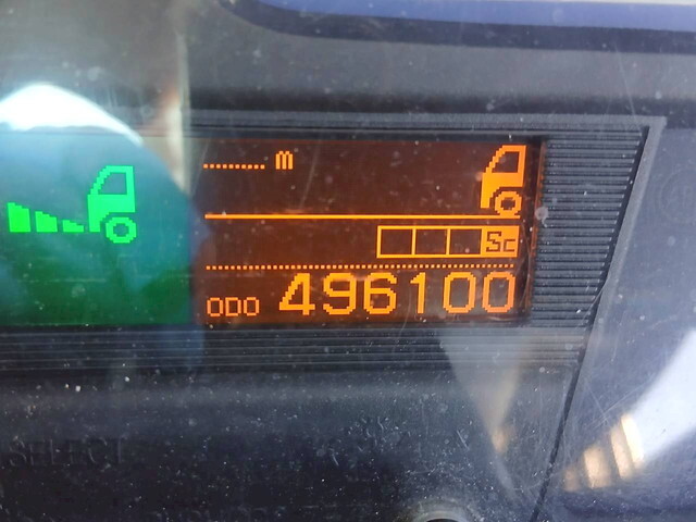 UDトラックスクオントレーラーヘッド（トラクターヘッド）大型（10t）[写真36]