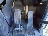 UDトラックスクオントレーラーヘッド（トラクターヘッド）大型（10t）[写真39]