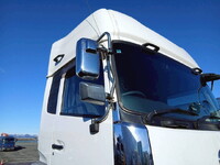 UDトラックスクオントレーラーヘッド（トラクターヘッド）大型（10t）[写真05]