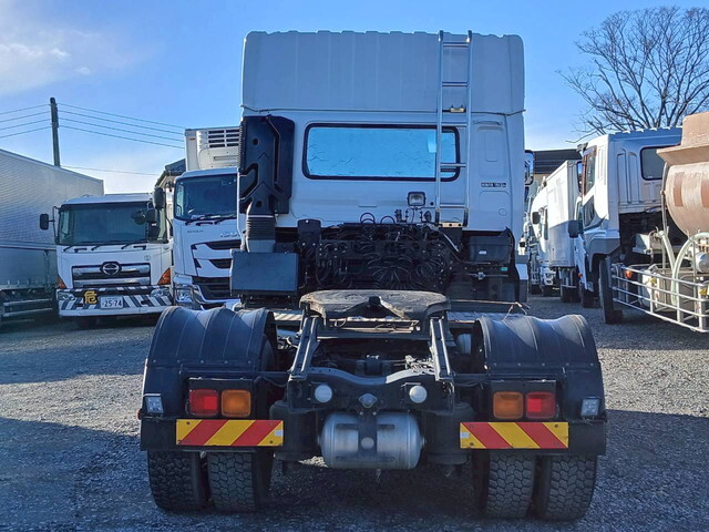 UDトラックスクオントレーラーヘッド（トラクターヘッド）大型（10t）[写真07]