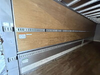 いすゞギガアルミウイング大型（10t）[写真15]