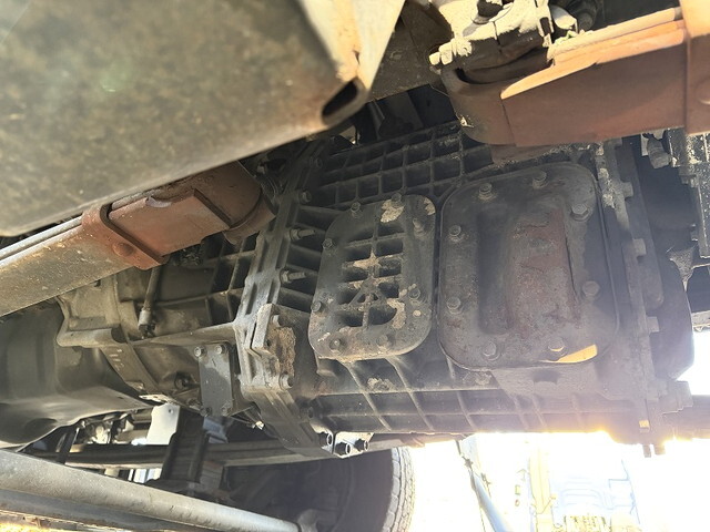 いすゞギガアルミウイング大型（10t）[写真21]