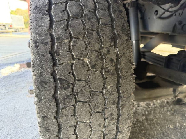 日野プロフィアアルミバン大型（10t）[写真19]