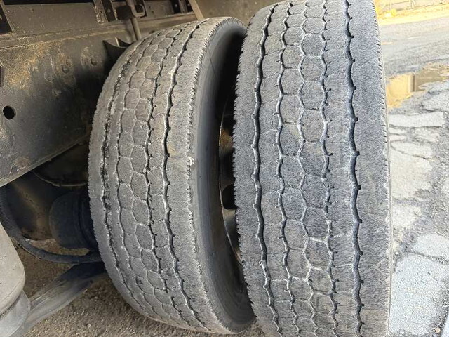 日野プロフィアアルミバン大型（10t）[写真20]