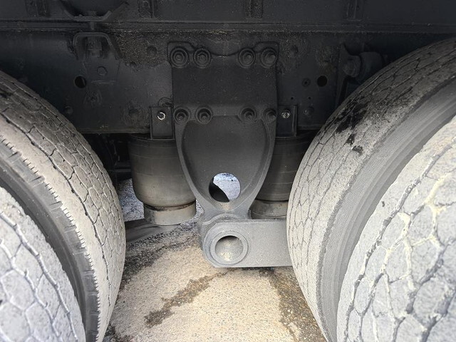 日野プロフィアアルミバン大型（10t）[写真24]