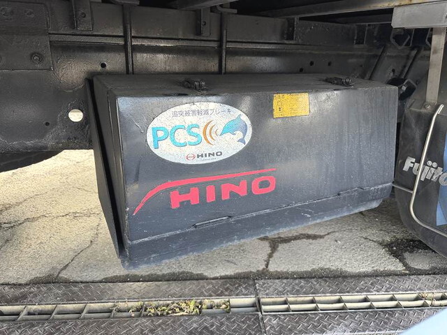 日野プロフィアアルミバン大型（10t）[写真26]