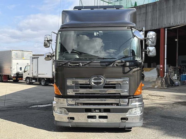 日野プロフィアアルミバン大型（10t）[写真03]