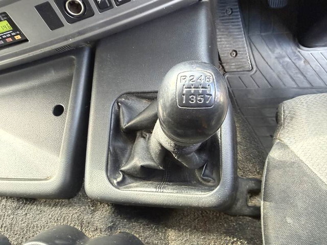 日野プロフィアアルミバン大型（10t）[写真33]