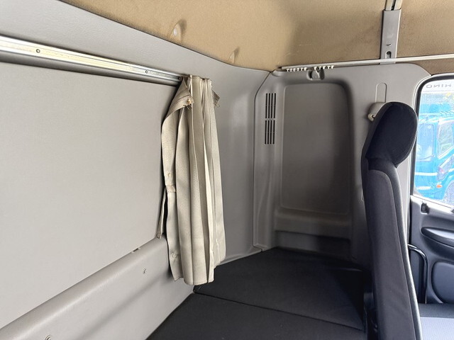 日野プロフィアアルミバン大型（10t）[写真39]