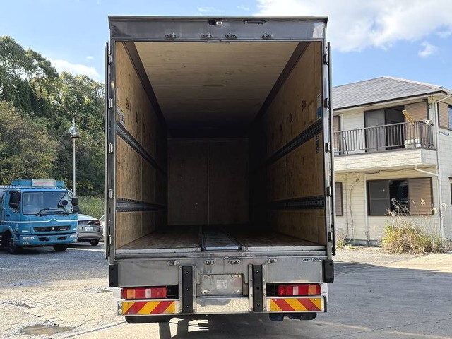 日野プロフィアアルミバン大型（10t）[写真07]