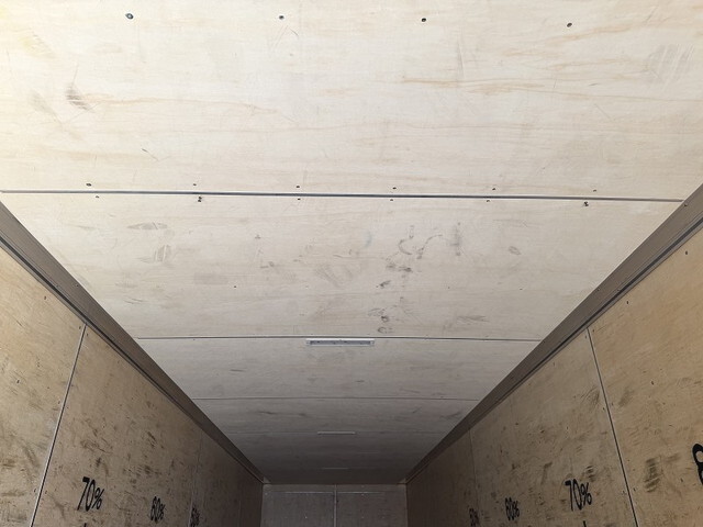 日野プロフィアアルミバン大型（10t）[写真09]