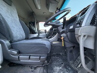 UDトラックスクオン冷凍車（冷蔵車）大型（10t）[写真36]