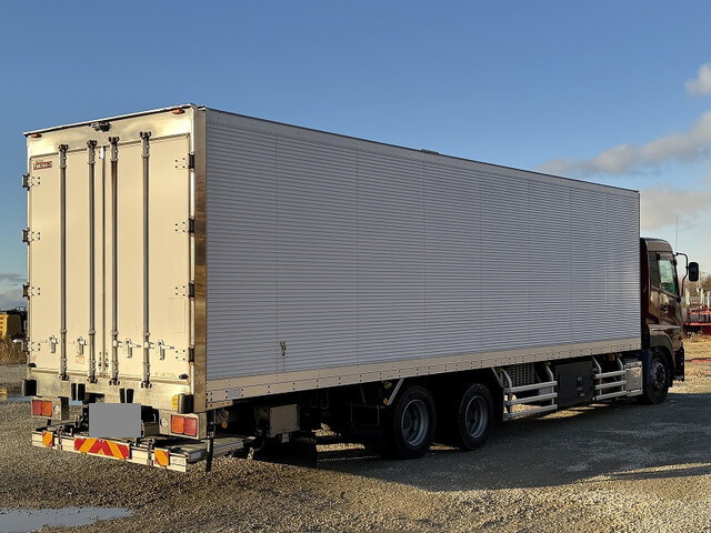 UDトラックスクオン冷凍車（冷蔵車）大型（10t）[写真04]