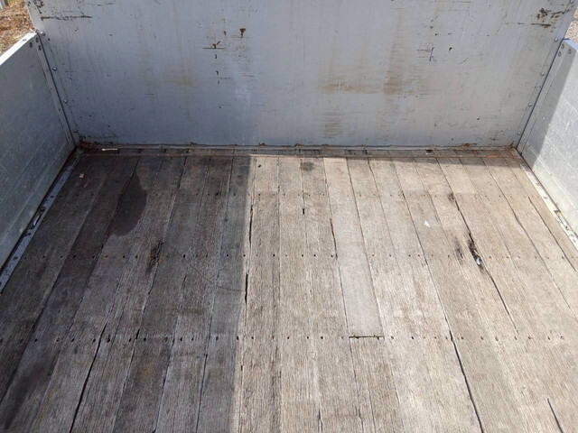 三菱ファイターアルミブロック中型（4t）[写真12]