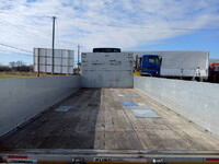 三菱ファイターアルミブロック中型（4t）[写真15]