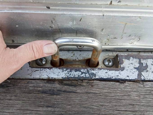 三菱ファイターアルミブロック中型（4t）[写真18]