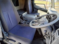 三菱ファイターアルミブロック中型（4t）[写真37]