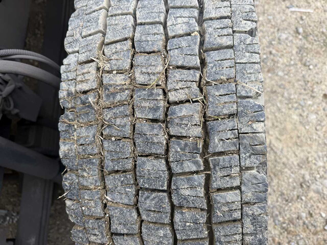 日野プロフィアトレーラーヘッド（トラクターヘッド）大型（10t）[写真10]