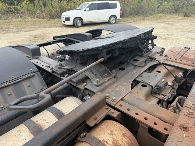 日野プロフィアトレーラーヘッド（トラクターヘッド）大型（10t）[写真19]