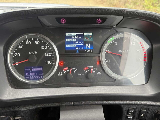 日野プロフィアトレーラーヘッド（トラクターヘッド）大型（10t）[写真35]